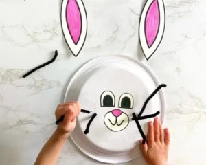 کاردستی خرگوش با ظرف یکبار مصرف-آموزش ساخت مرحله پنجم